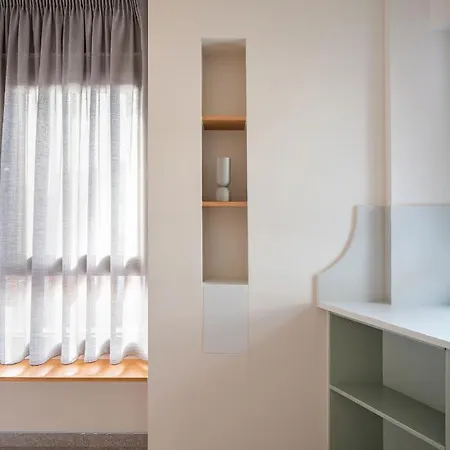 Townhouse 4*