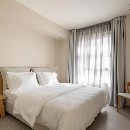 Townhouse מלון דירות Lefkáda